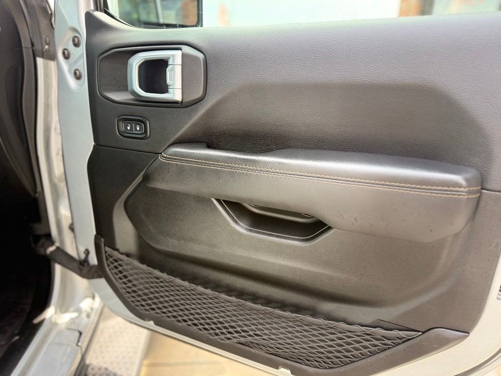2022 Jeep Wrangler Image 60