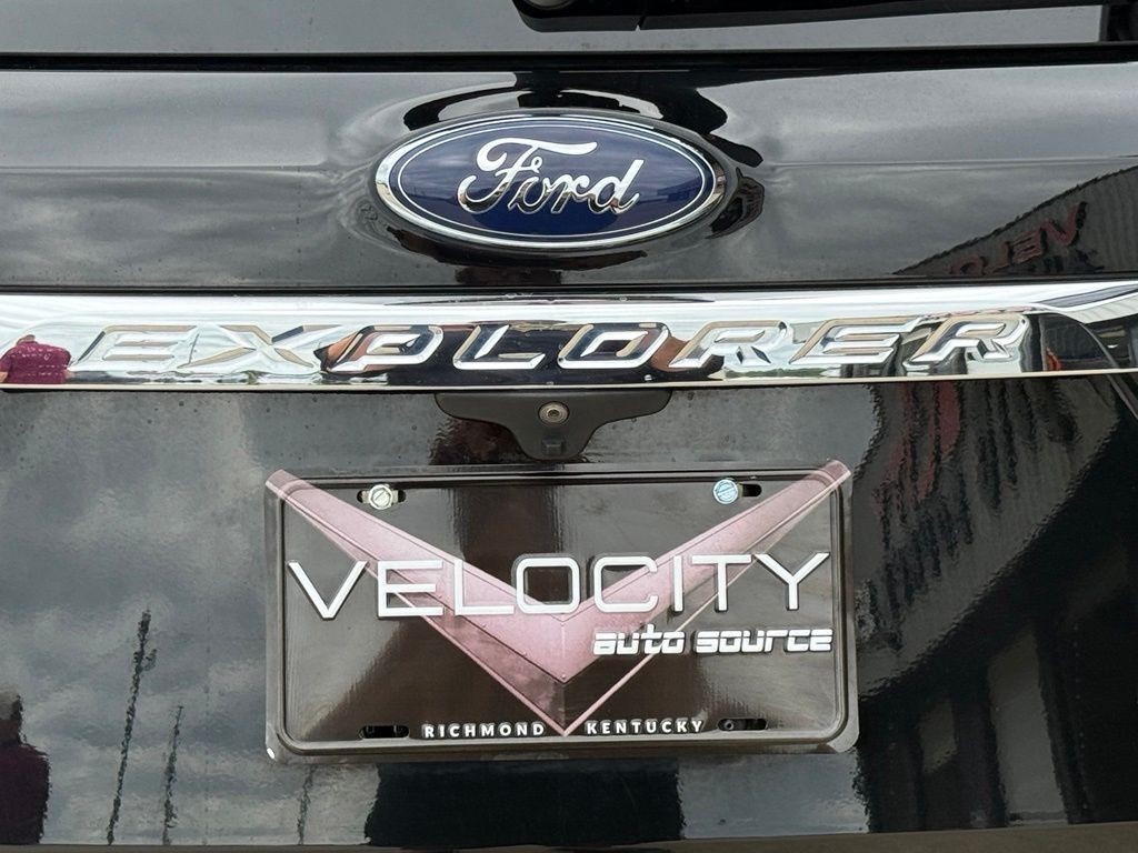 2018 Ford Explorer Image 12