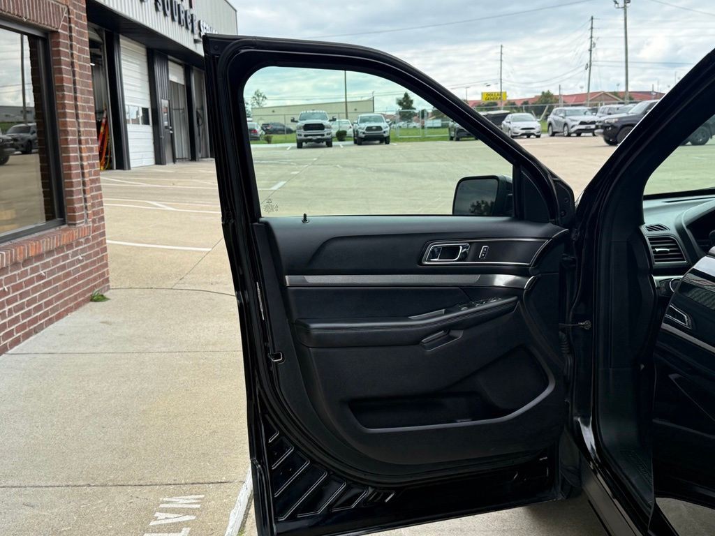 2018 Ford Explorer Image 18
