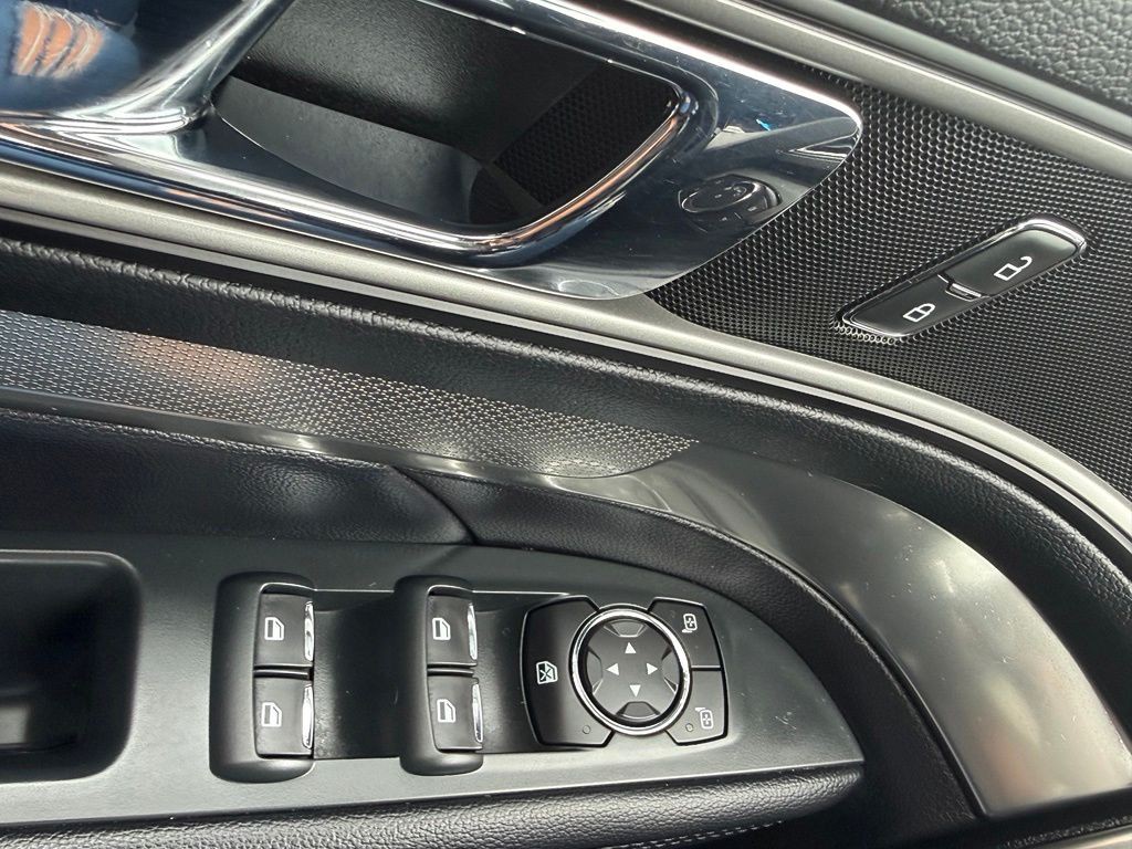 2018 Ford Explorer Image 34