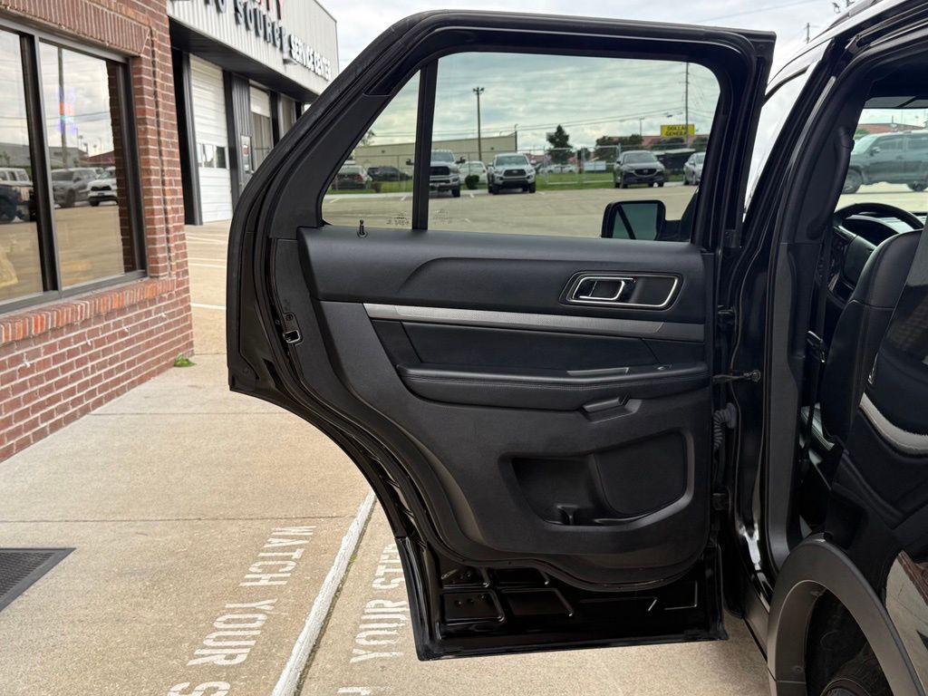 2018 Ford Explorer Image 39