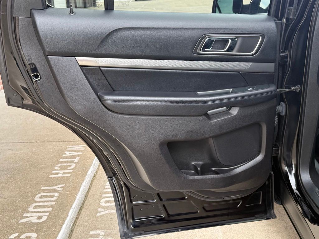 2018 Ford Explorer Image 40