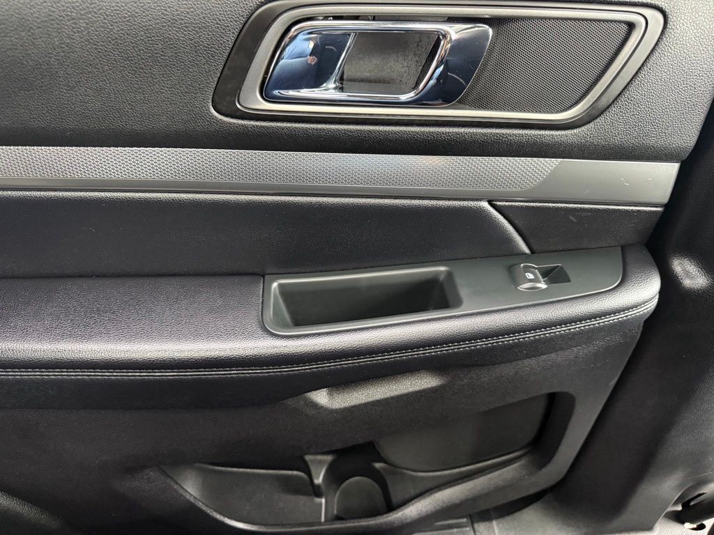 2018 Ford Explorer Image 47