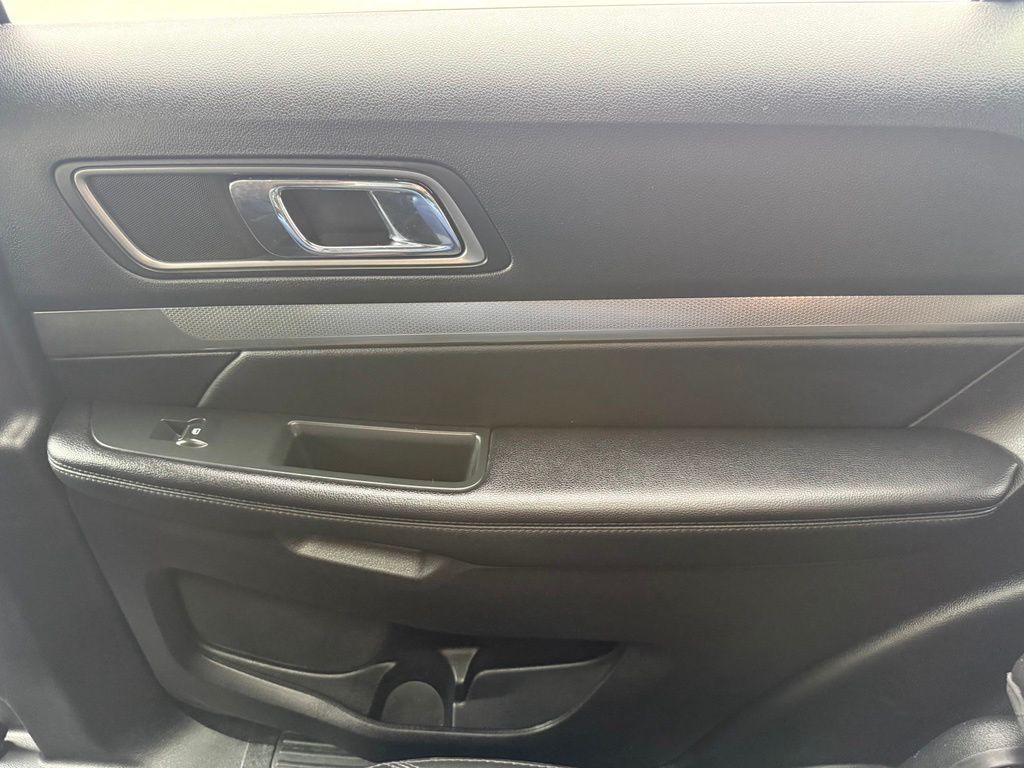 2018 Ford Explorer Image 48