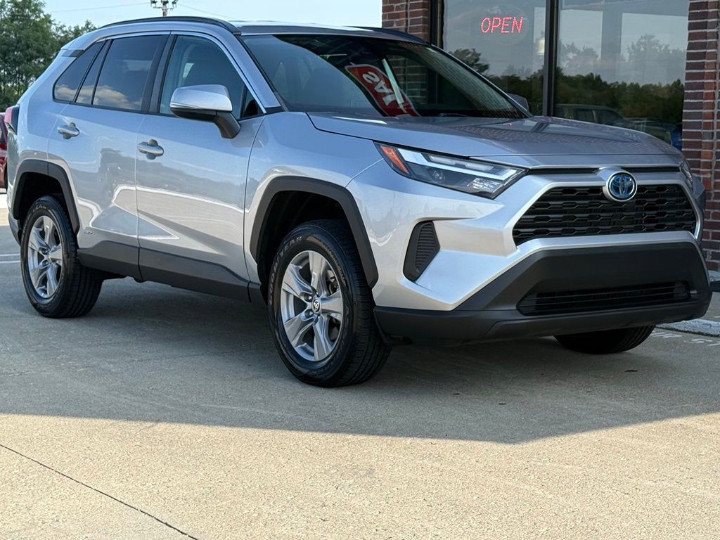 2023 Toyota Rav4 Image 4