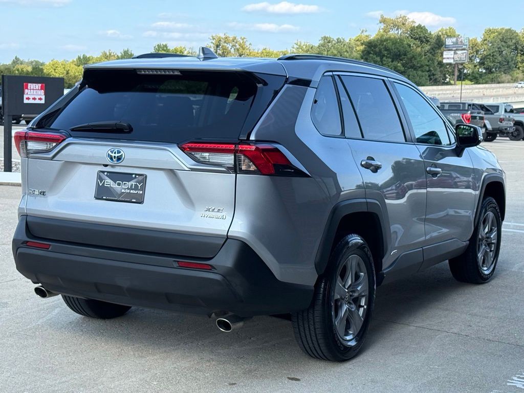 2023 Toyota Rav4 Image 9