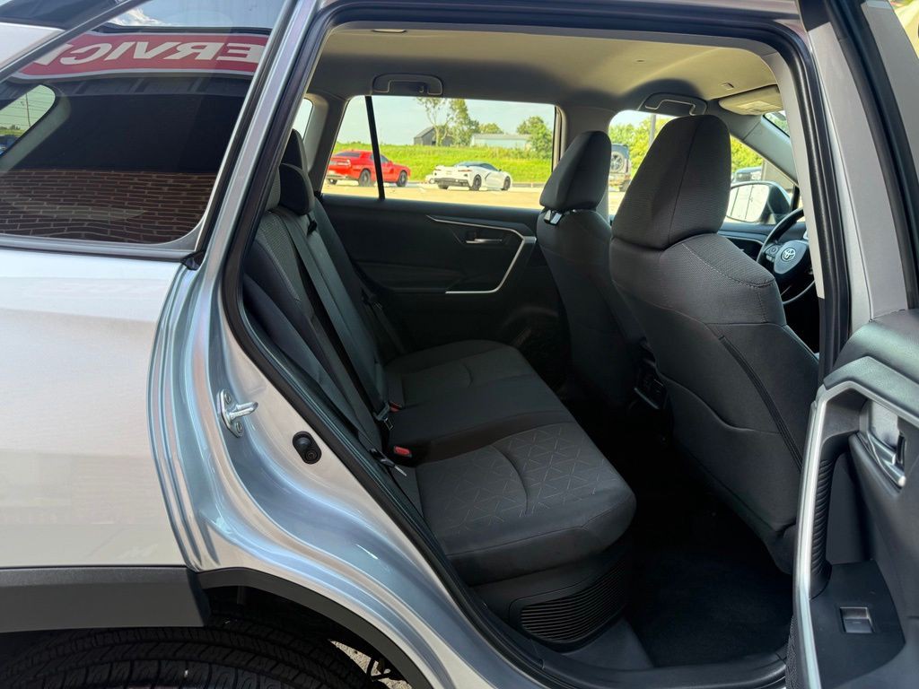 2023 Toyota Rav4 Image 33