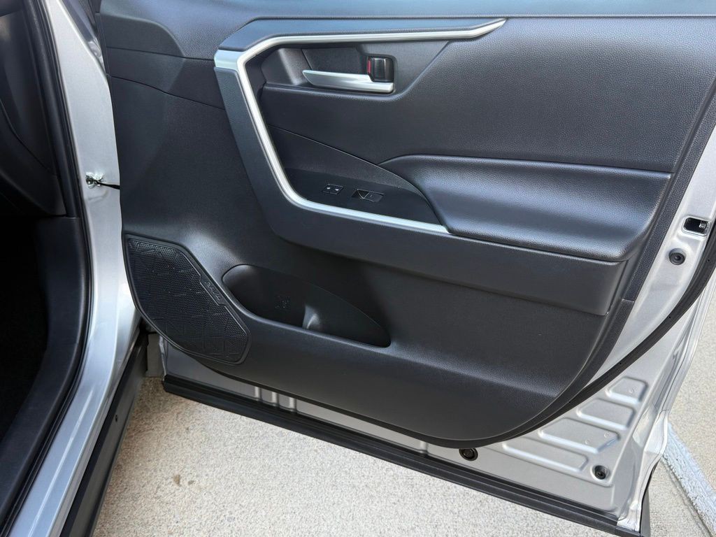 2023 Toyota Rav4 Image 39