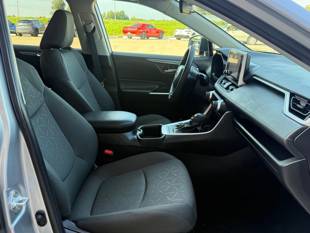 2023 Toyota Rav4 Image 42