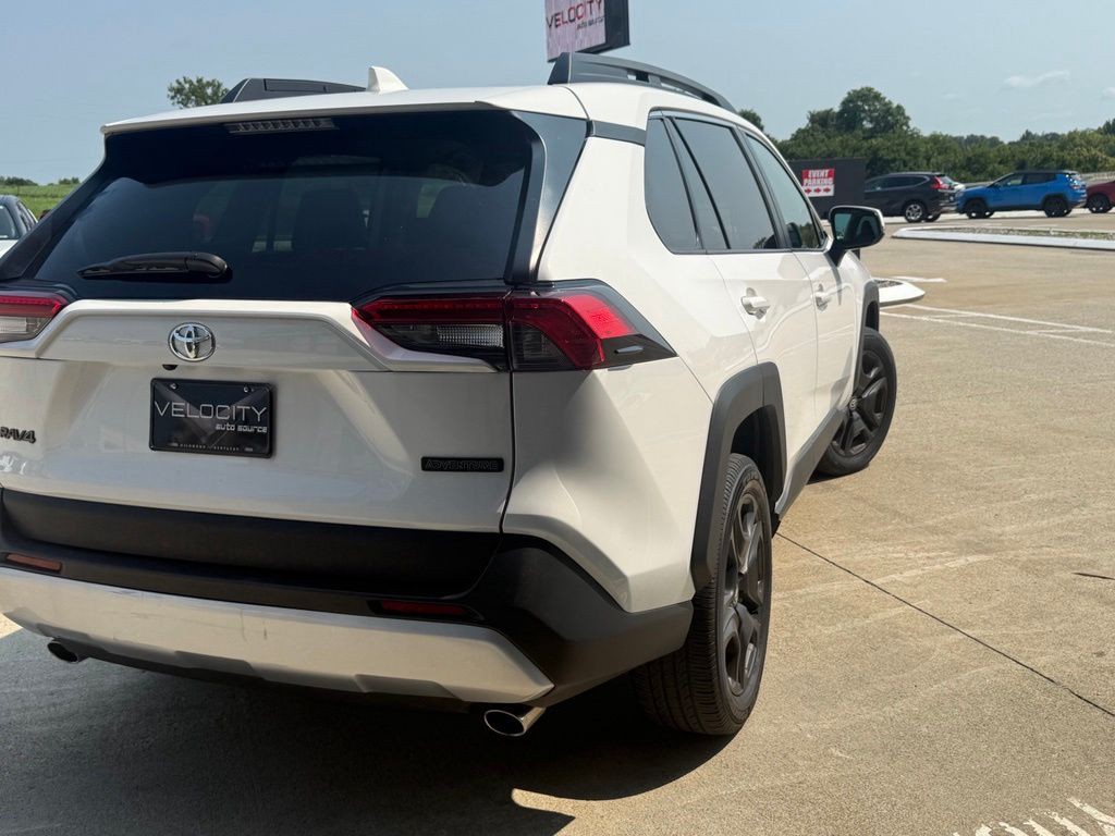 2024 Toyota Rav4 Image 7