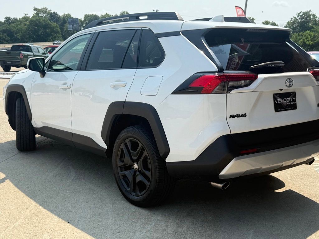 2024 Toyota Rav4 Image 8