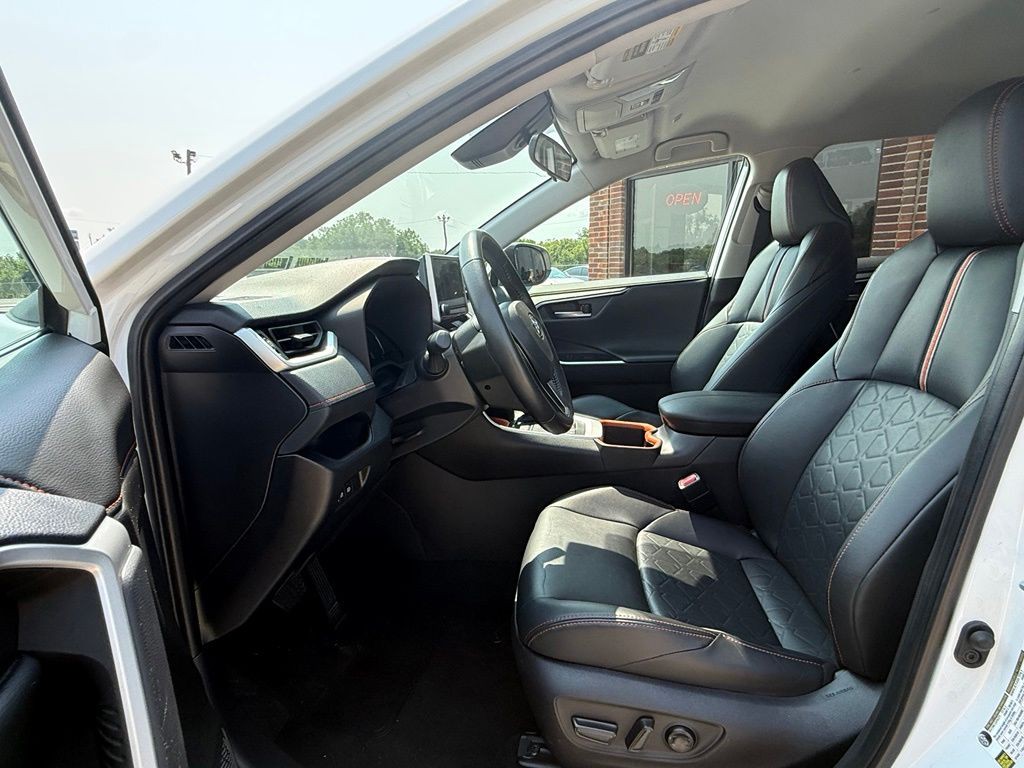 2024 Toyota Rav4 Image 9