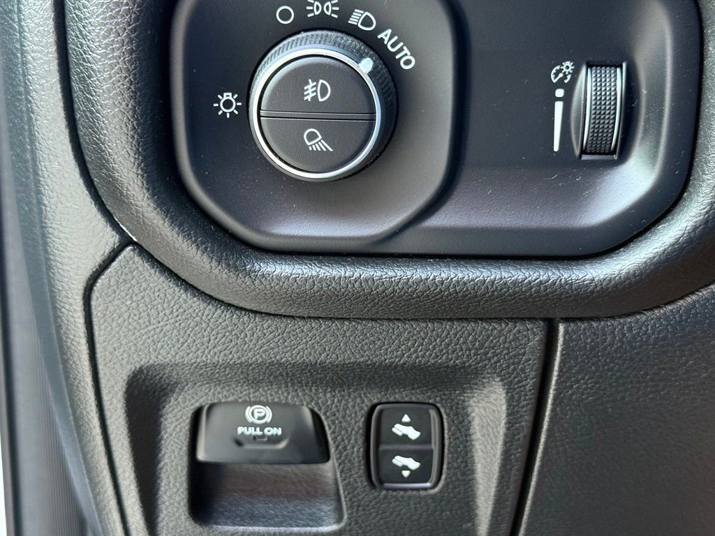 2023 RAM 1500 Image 29