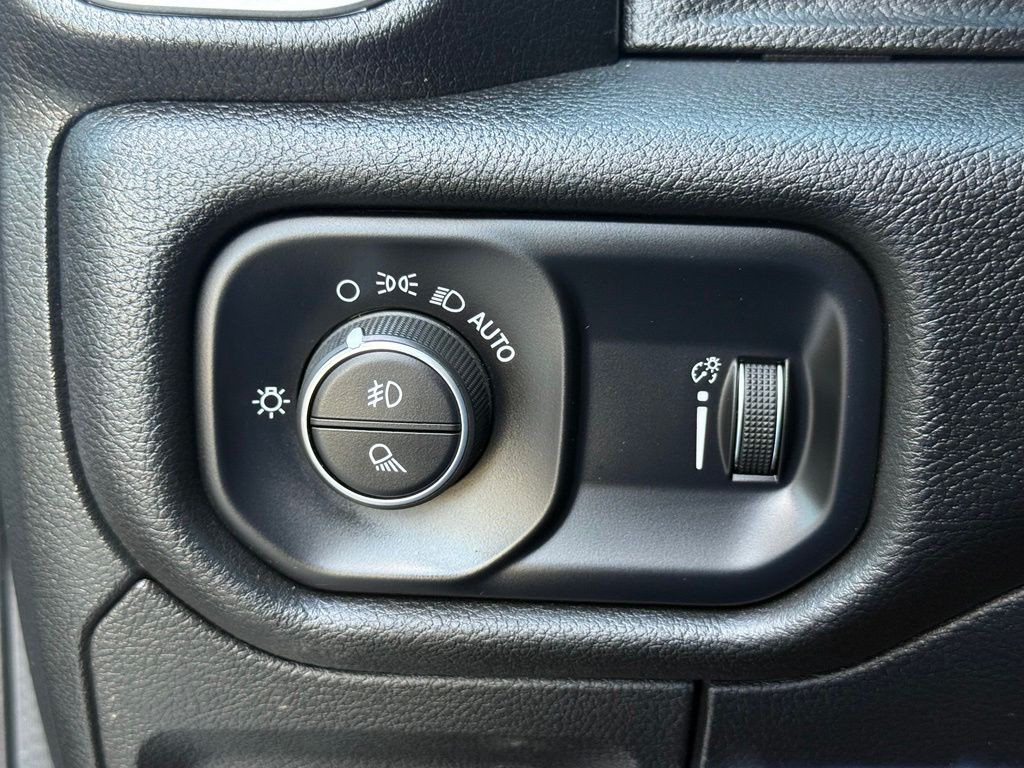 2023 RAM 1500 Image 19