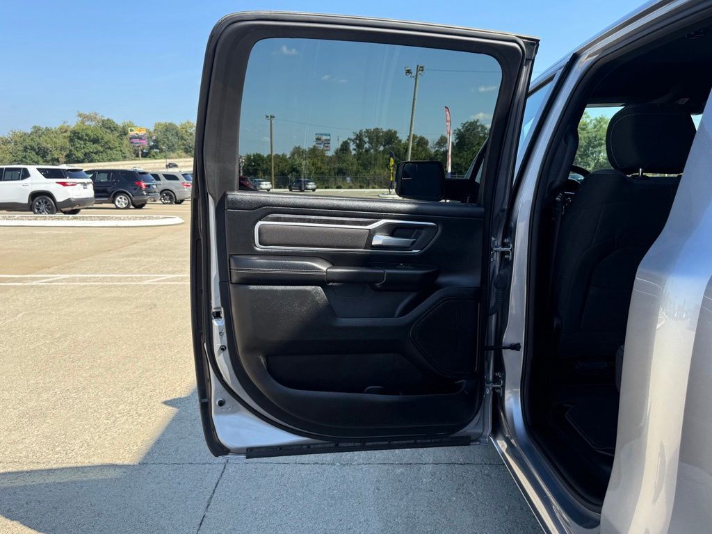 2023 RAM 1500 Image 31