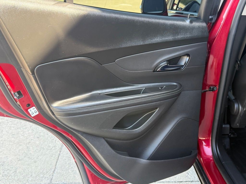 2019 Buick Enclave Image 16