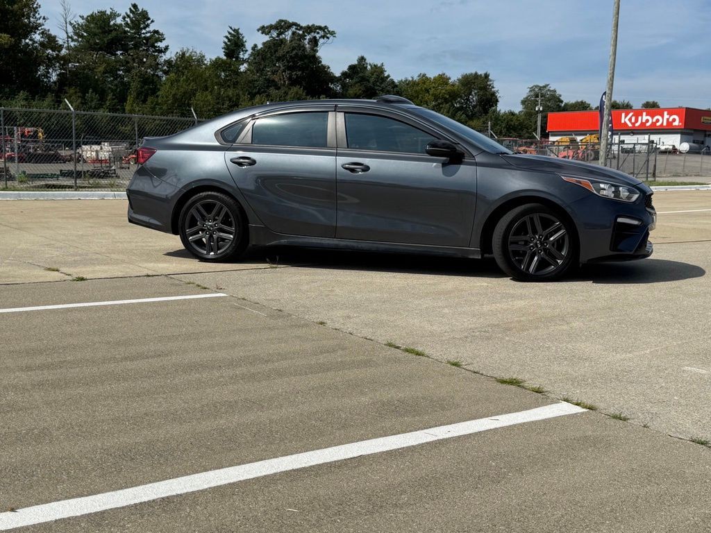 2021 Kia Forte Image 2