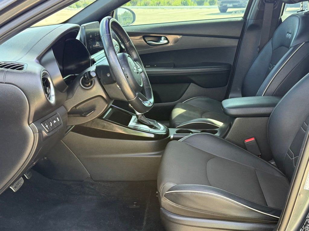 2021 Kia Forte Image 15