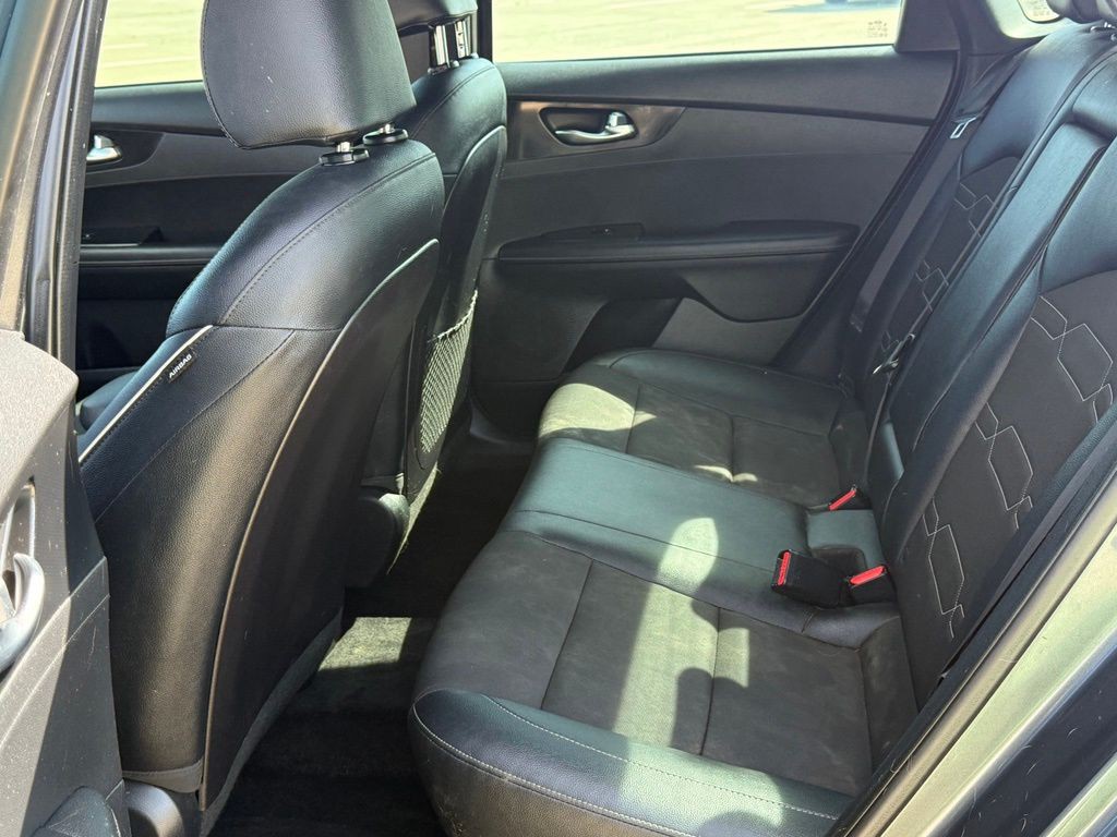 2021 Kia Forte Image 17