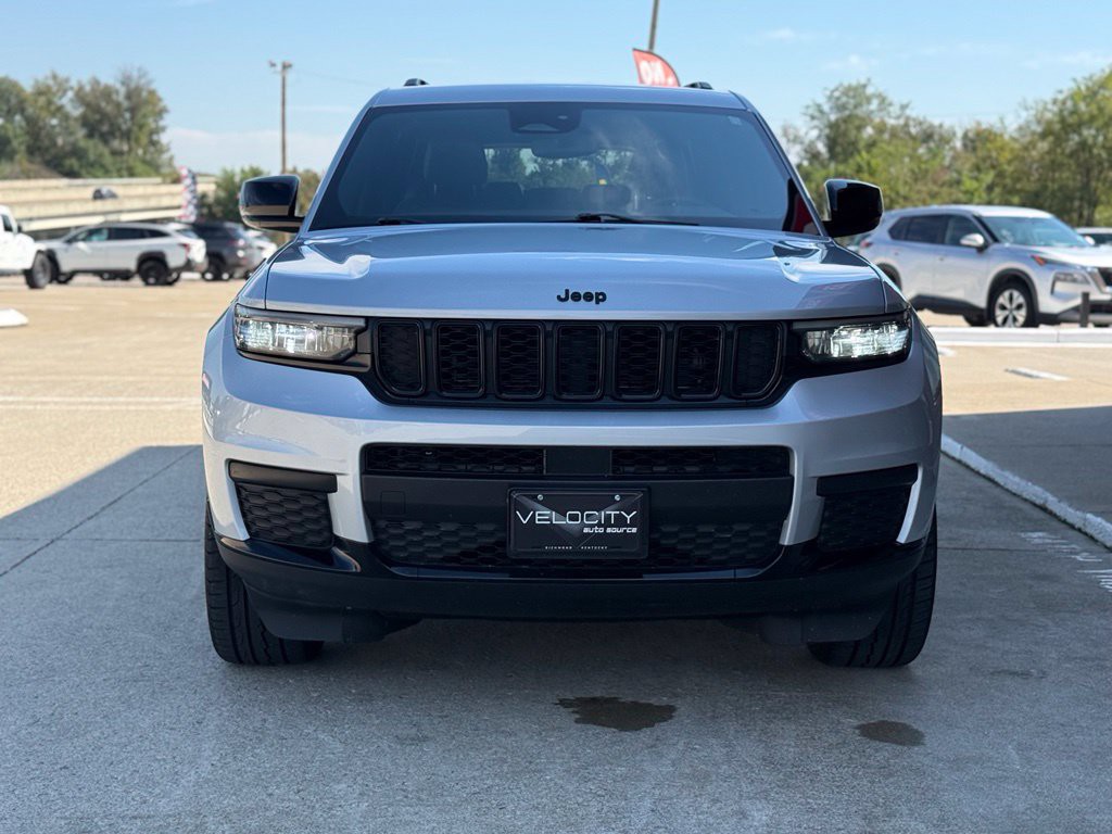 2023 Jeep Grand Cherokee Image 2