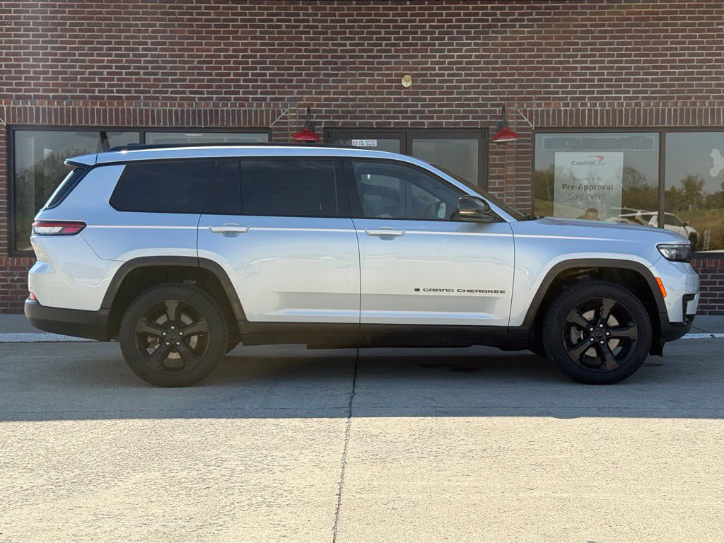 2023 Jeep Grand Cherokee Image 6