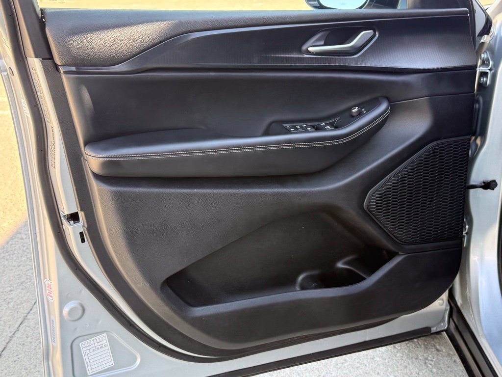 2023 Jeep Grand Cherokee Image 16