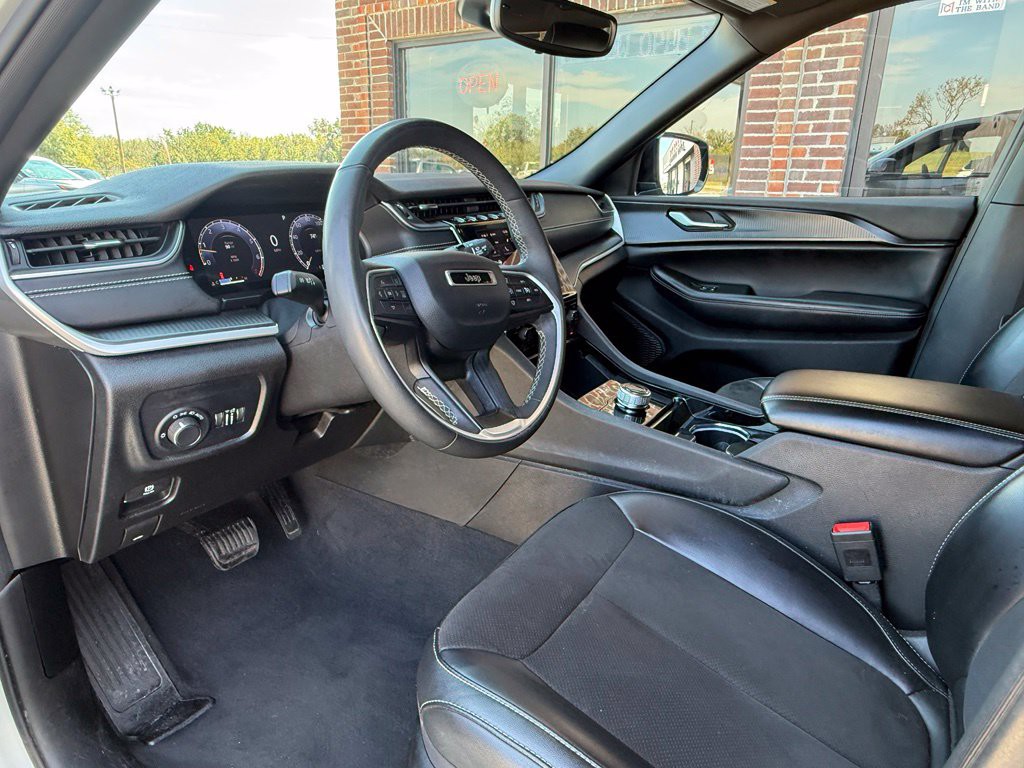 2023 Jeep Grand Cherokee Image 21