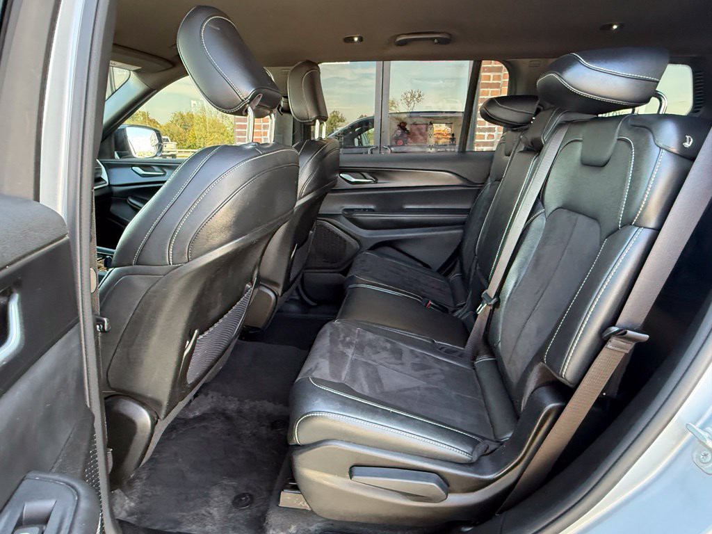 2023 Jeep Grand Cherokee Image 25