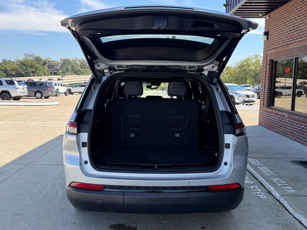 2023 Jeep Grand Cherokee Image 47