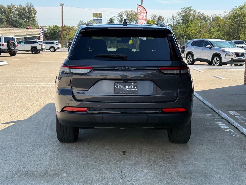 2023 Jeep Grand Cherokee Image 10