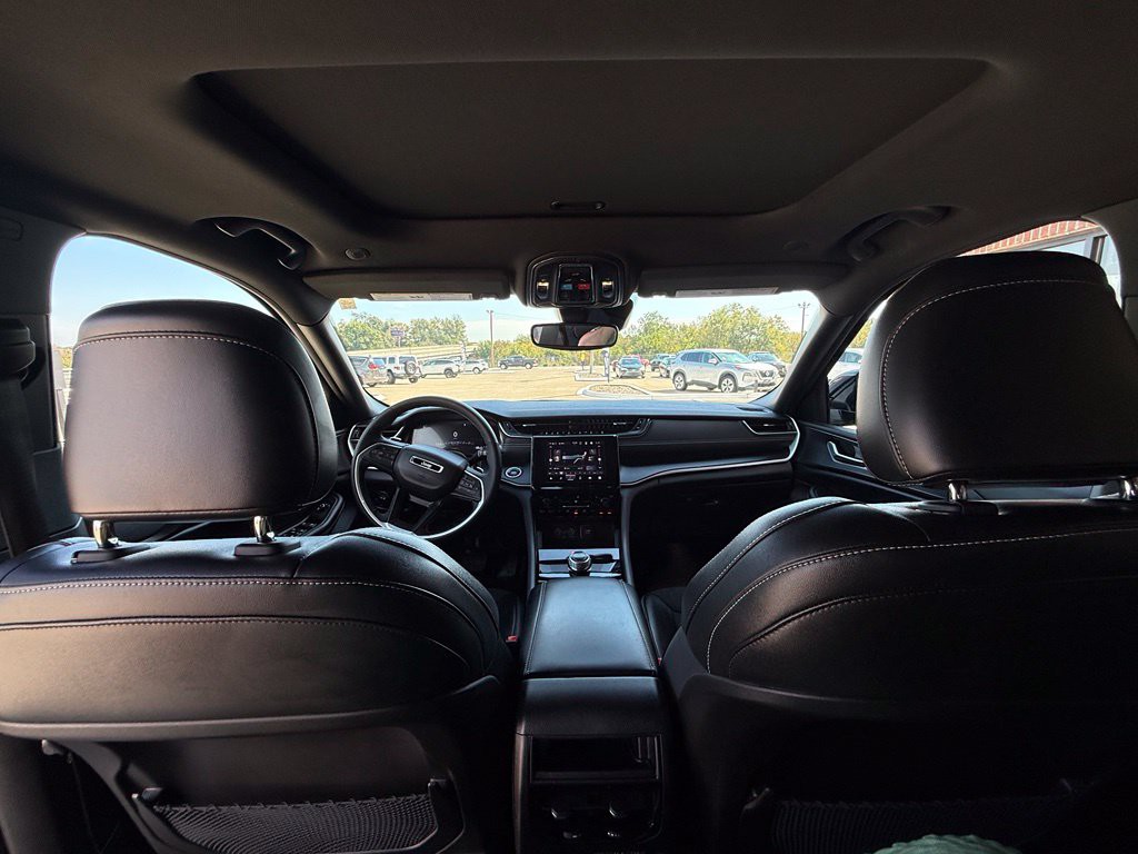 2023 Jeep Grand Cherokee Image 36