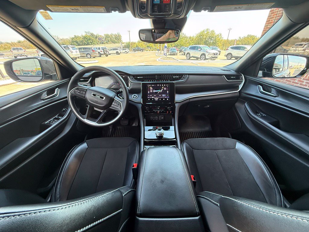 2023 Jeep Grand Cherokee Image 37