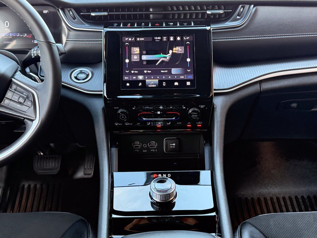 2023 Jeep Grand Cherokee Image 38