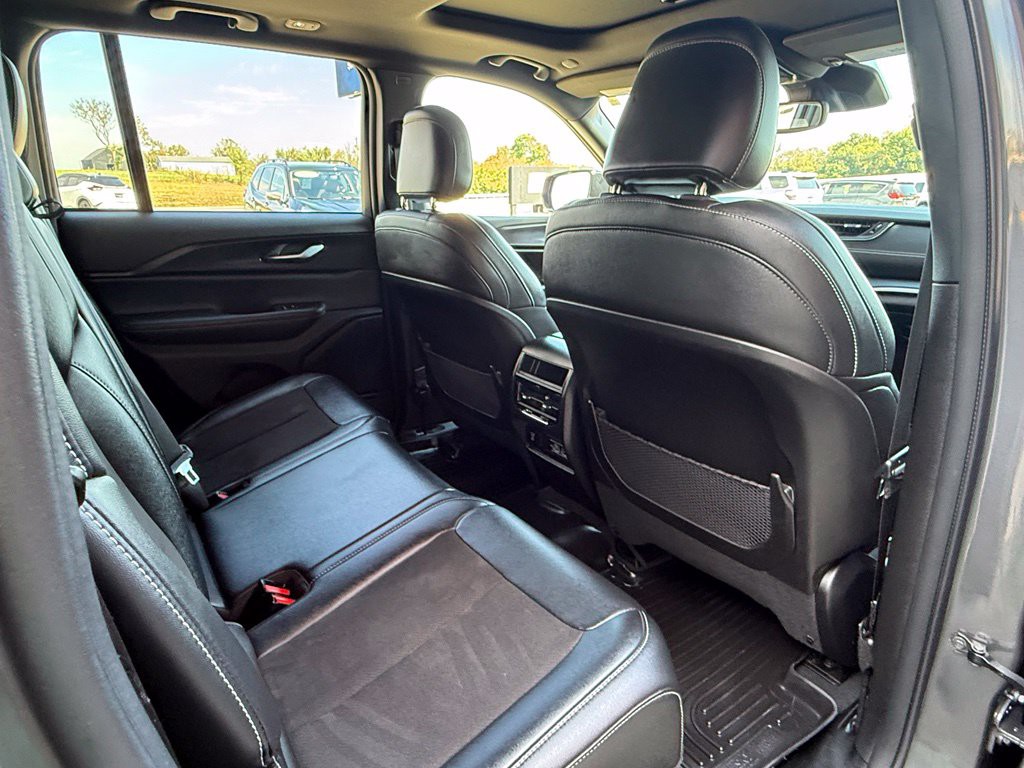 2023 Jeep Grand Cherokee Image 50