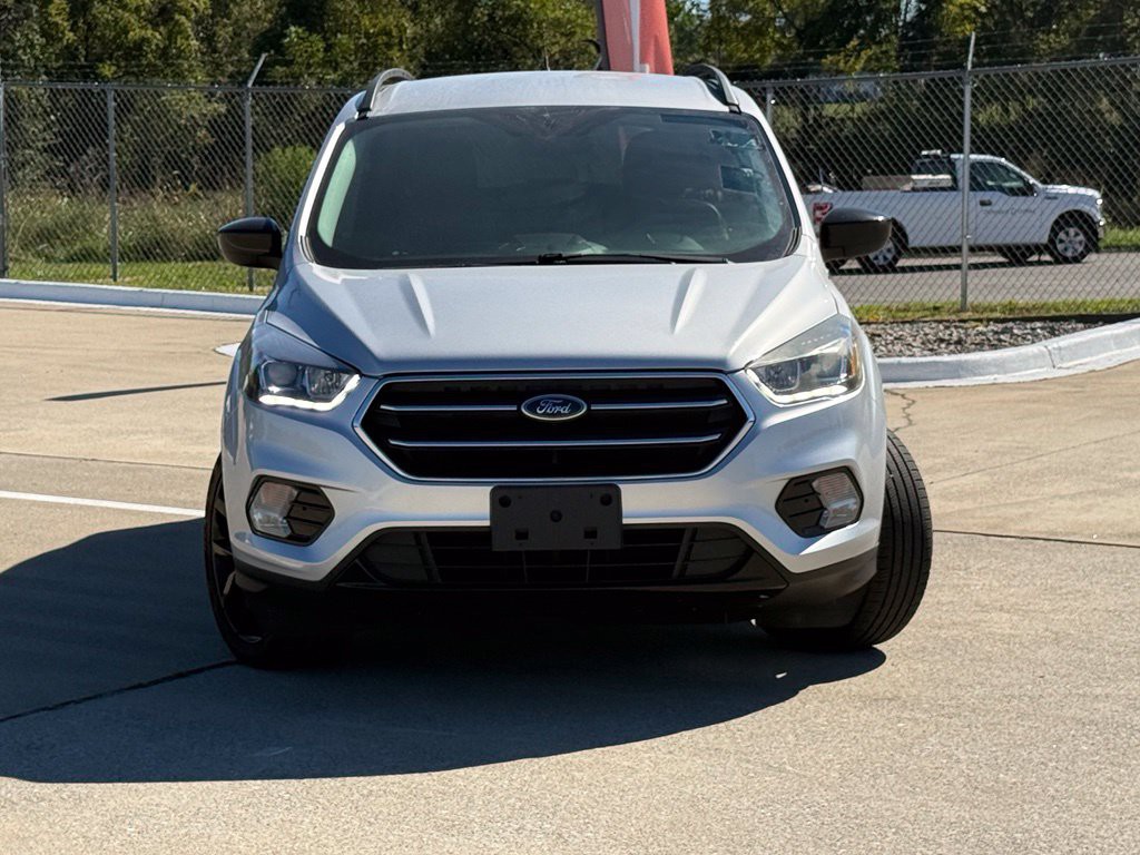 2019 Ford Escape Image 2