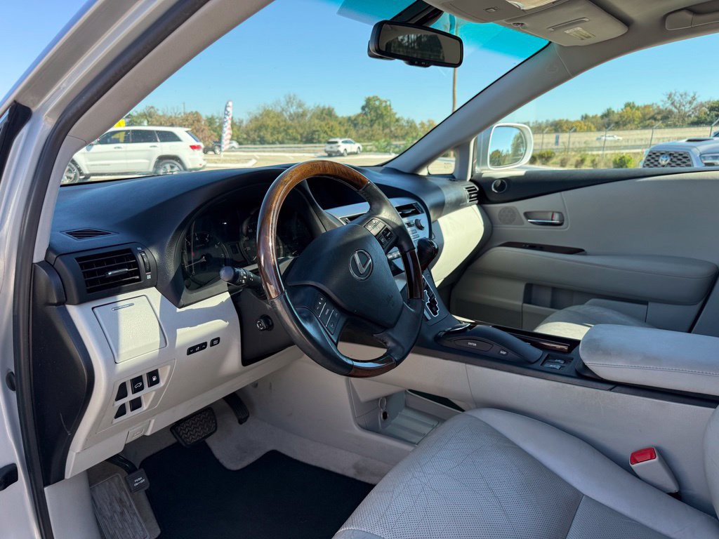 2011 Lexus RX Image 10