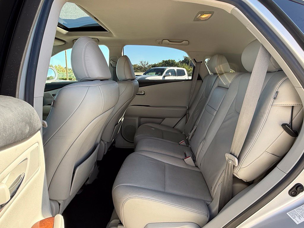 2011 Lexus RX Image 12