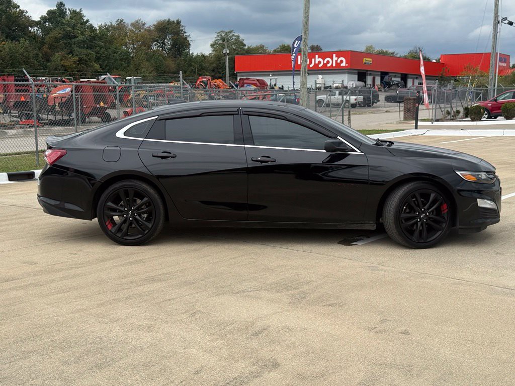2023 Chevrolet Malibu Image 2