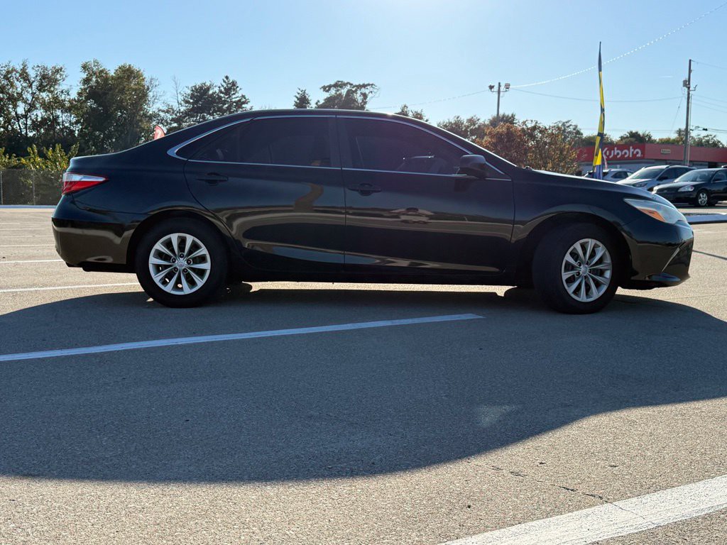 2015 Toyota Camry Image 4