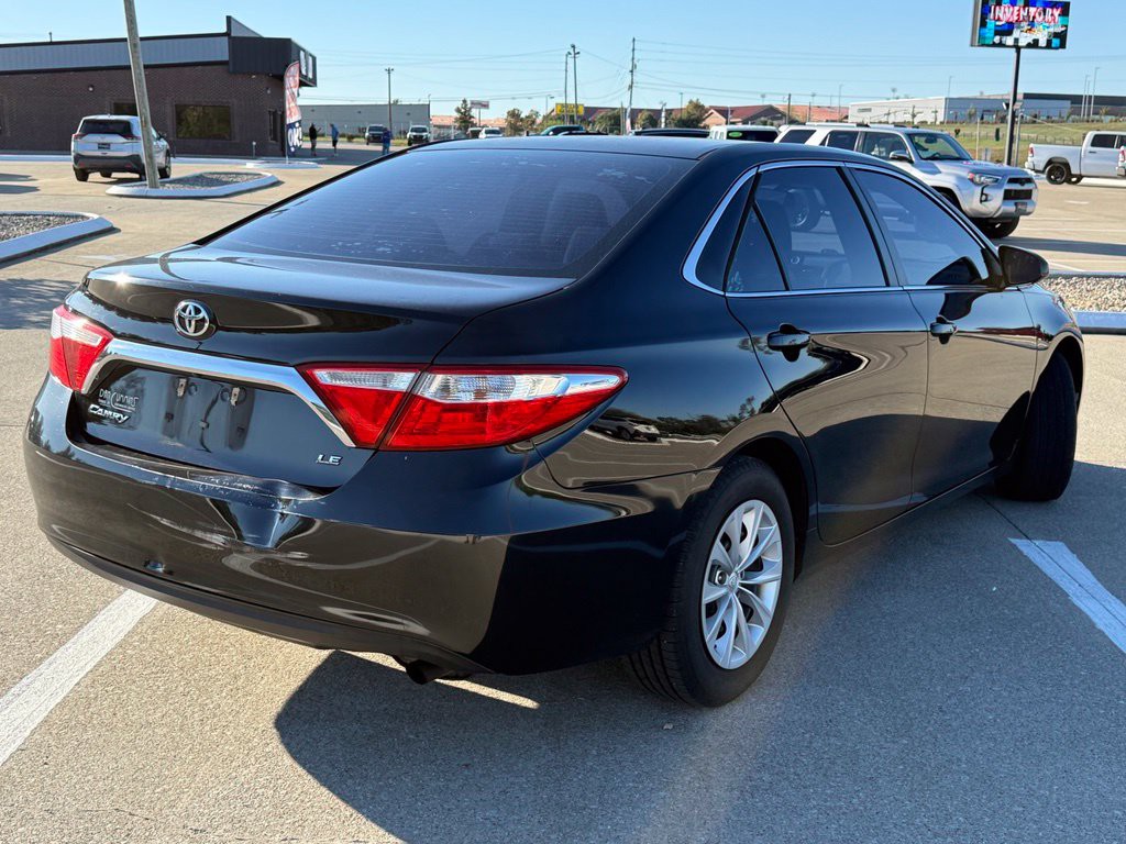 2015 Toyota Camry Image 5