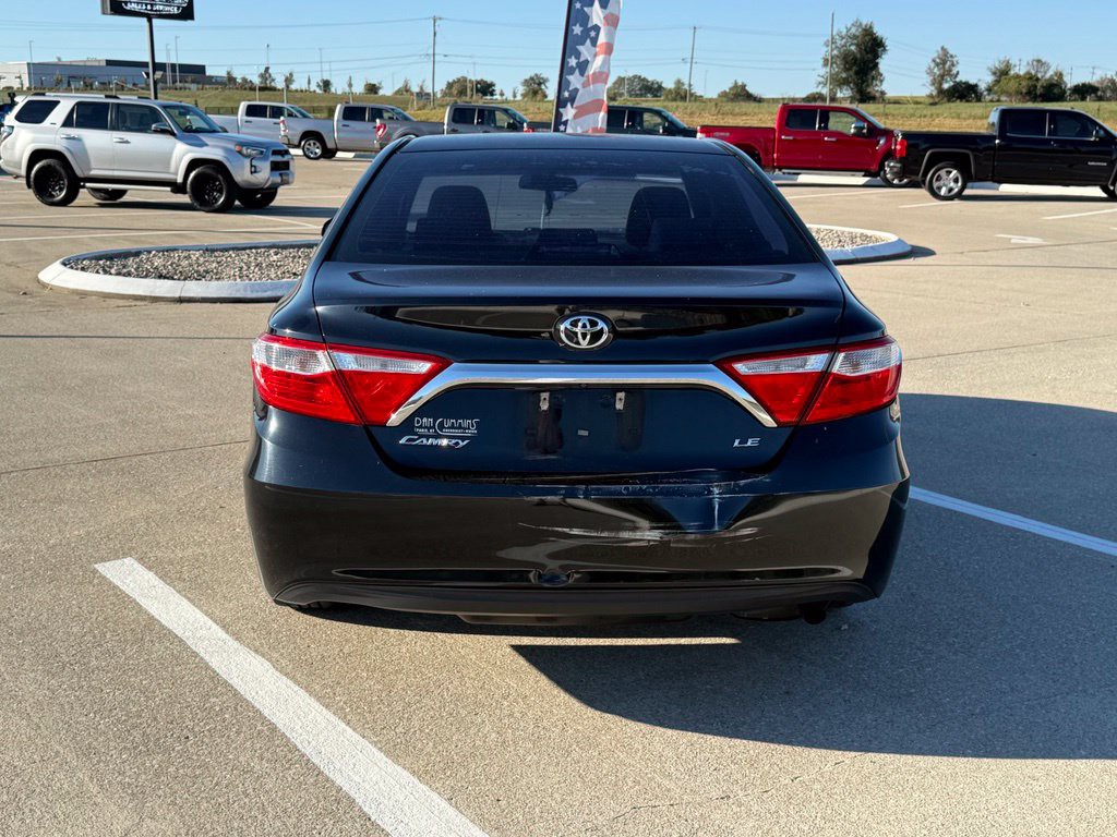 2015 Toyota Camry Image 7