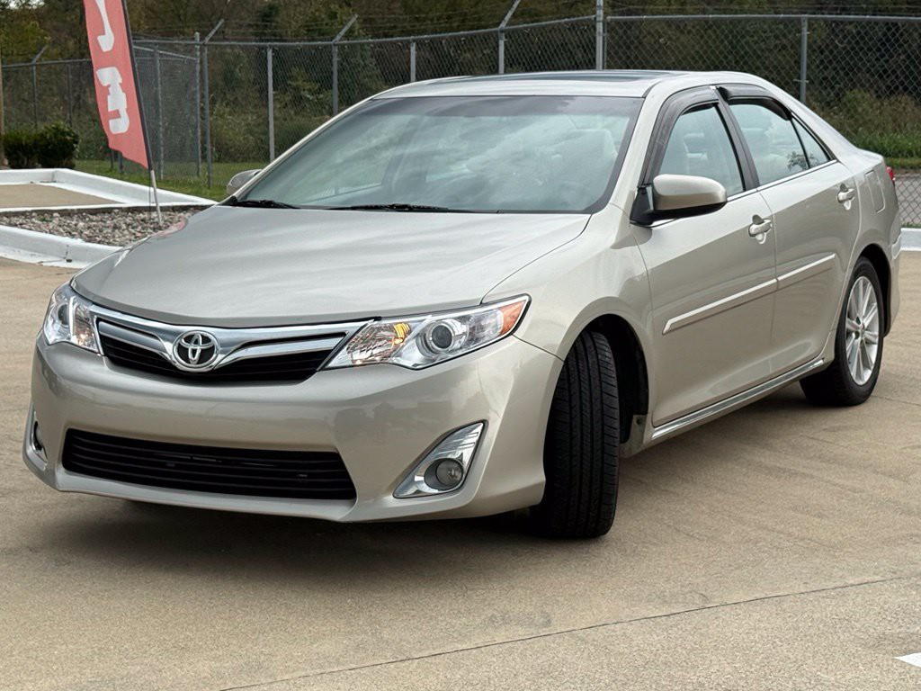 2014 Toyota Camry Image 3