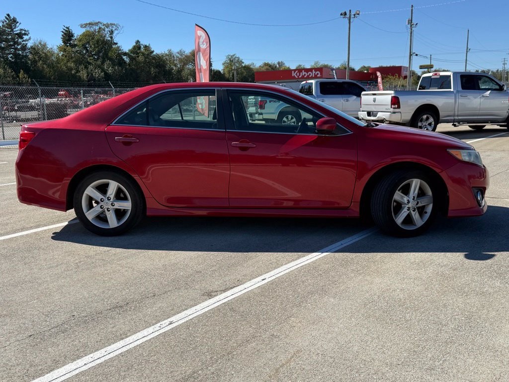 2014 Toyota Camry Image 5