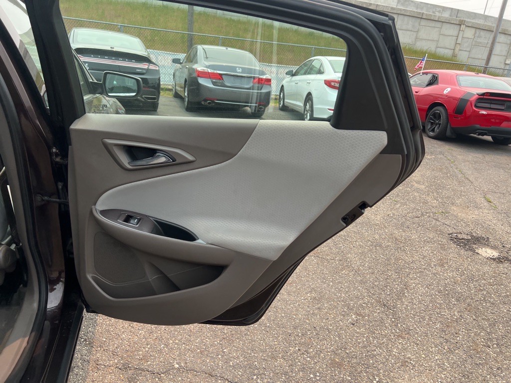 2020 Chevrolet Malibu Image 13