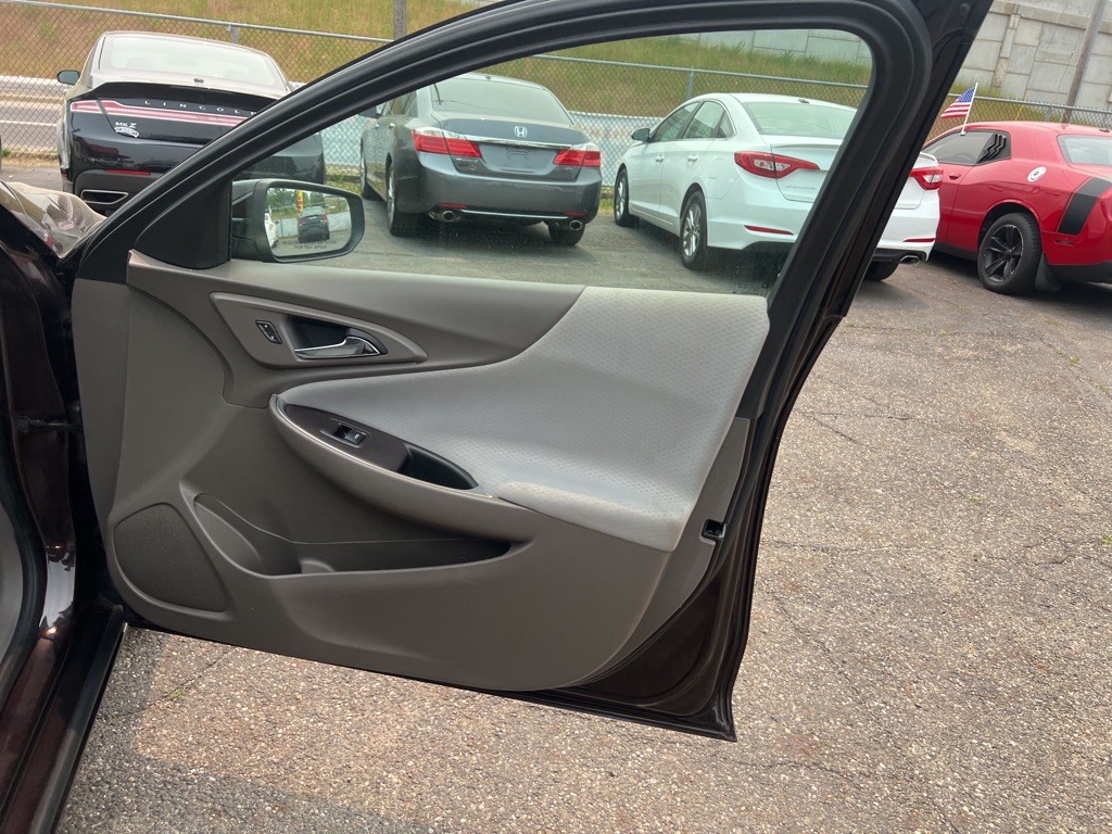 2020 Chevrolet Malibu Image 15