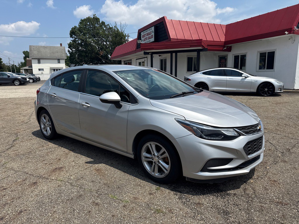 2017 Chevrolet Cruze Image 3