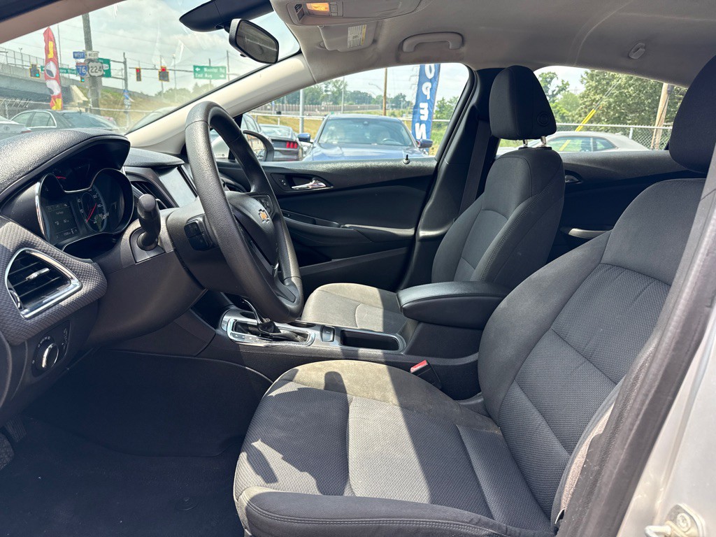 2017 Chevrolet Cruze Image 7