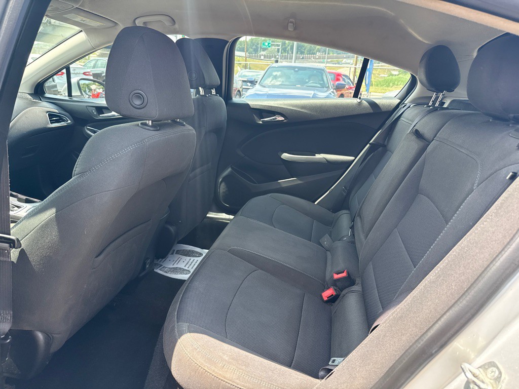 2017 Chevrolet Cruze Image 12