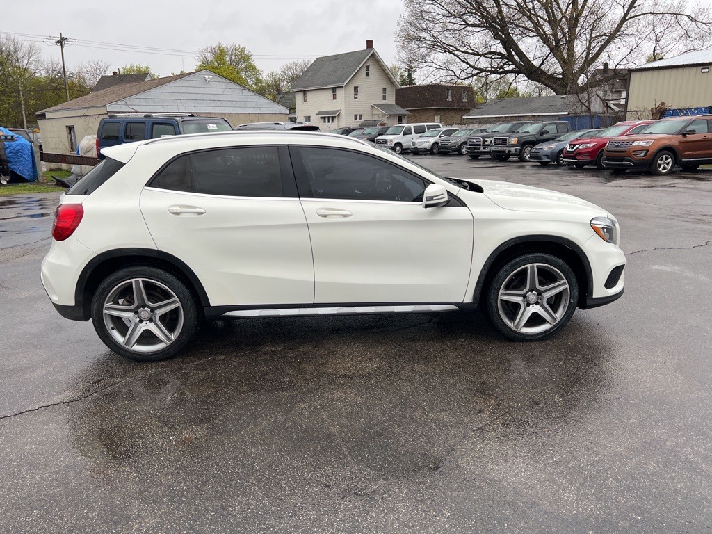 2015 Mercedes-Benz GLA-Class Image 2