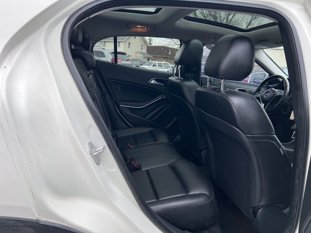 2015 Mercedes-Benz GLA-Class Image 10